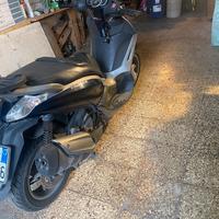 Piaggio Beverly 350