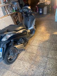 Piaggio Beverly 350