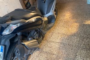 Piaggio Beverly 350