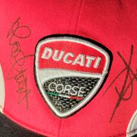 CAPPELLINO DUCATI CORSE FIRMATO DOVIZIOSO/ LORENZO