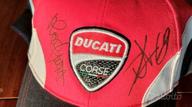 CAPPELLINO DUCATI CORSE FIRMATO DOVIZIOSO/ LORENZO