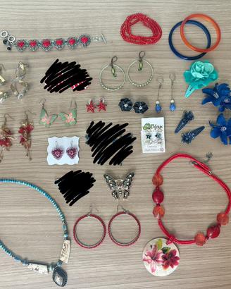 Lotto accessori bigiotteria donna