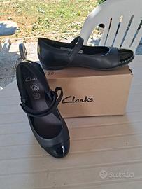 ballerine in pelle Clarks