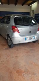 TOYOTA Yaris - 2009