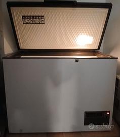Congelatore grande a pozzo White Westinghouse