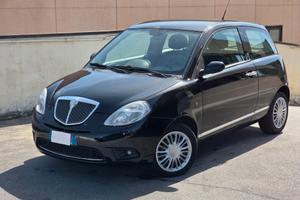 Lancia Ypsilon 1.3 MJT 90 CV Platino
