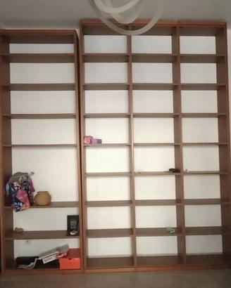 Parete attrezzata con libreria