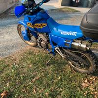Honda dominator