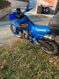 Honda dominator