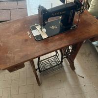 Macchina da cucire Necchi