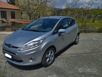 Ford fiesta 1.2 82 cv titanium