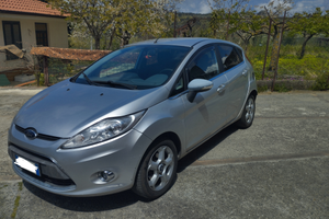 Ford fiesta 1.2 82 cv titanium