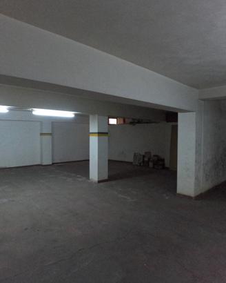 Locale artigianale in buone condizioni