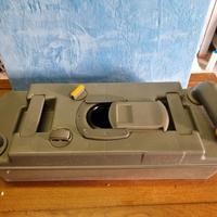 Wc chimico con pezzi di ricambio 