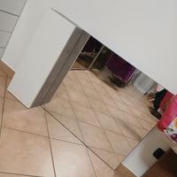 Specchio con mobiletto