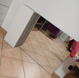 Specchio con mobiletto