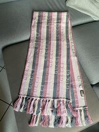 Sciarpa Gucci con frange lunghe