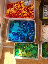 Pezzi lego di diversi colori e forme, peso 10 kg