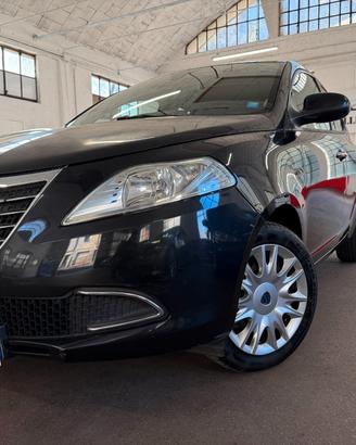 Lancia Ypsilon 1.2 69 CV CINGHIA OK - NEOPATENTATI