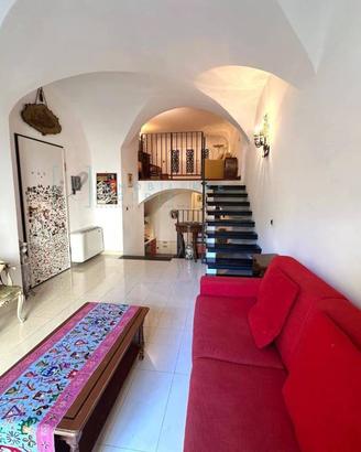 Appartamento di 90 m² con 4 locali e box auto a Al