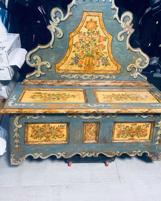 Cassapanca in legno massello dipinta a mano  di 40