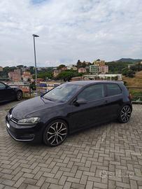 VOLKSWAGEN Golf 7ª serie - 2013