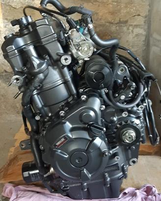 Motore Yamaha CP2 e Altri Componenti