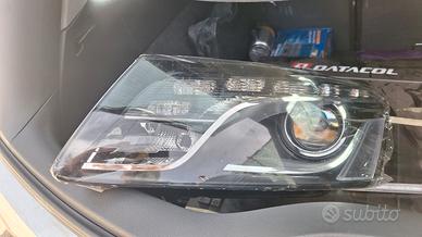Faro sx Audi Q5 led
