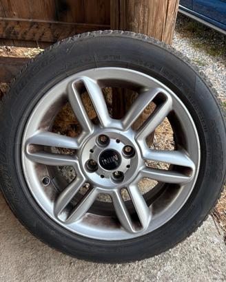 Cerchi e gomme Mini one