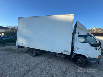 Nissan Cabstar patente b