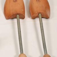 Tendiscarpe in legno vintage