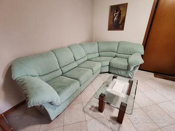 Divano letto verde chiaro a L con chaise longue