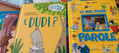 libro e dizionario parole