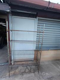 Scaffale in metallo 