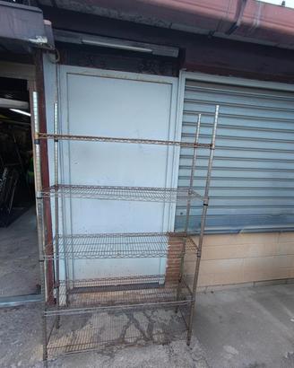 Scaffale in metallo 