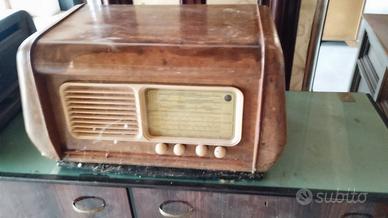 Radio con giradischi