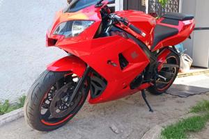 Triumph daytona 650
