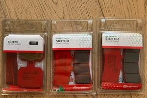 Pastiglie Brembo 07BB37SA + 07BB20SP