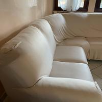 Divano ad angolo sngolare PREZZO TRATTABILE