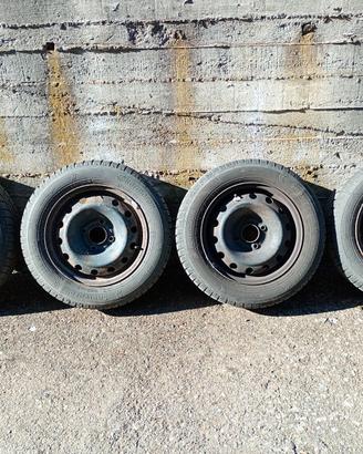 Gomme invernali con cerchi