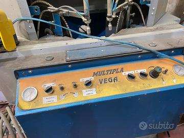 Troncatrice per taglio legno