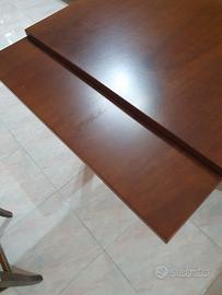 Tavolo Allungabile di legno + 6 sedie in omaggio