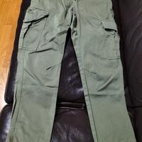 pantaloni jeans e verde 