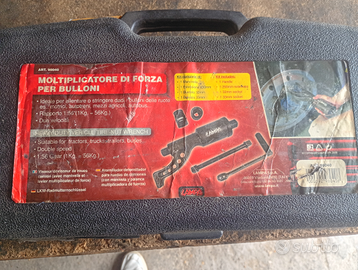 Svita e avvita bulloni ruote camion