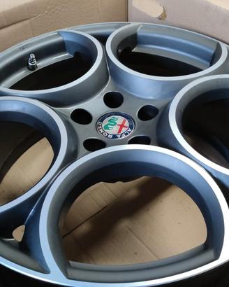 4 CERCHI IN LEGA ALFAROMEO STELVIO 19" COD.A1076