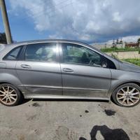 MERCEDES-BENZ CLASSE B W245 B 200 CDI Ricambi -