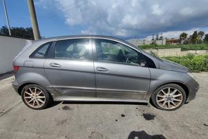 MERCEDES-BENZ CLASSE B W245 B 200 CDI Ricambi -