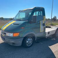 JR068 IVECO DAILY 35C15 TRATTORINO