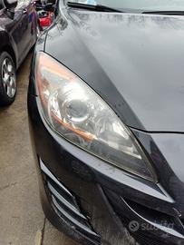 Proiettore destro MAZDA 3 del 2009