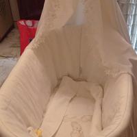 culla in vimini con imbottitura 